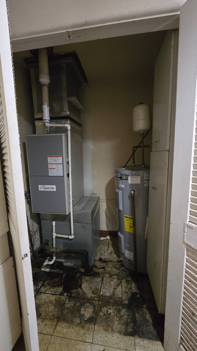 Image for Mid-Century Modern Home Ready for New Owner at Auction