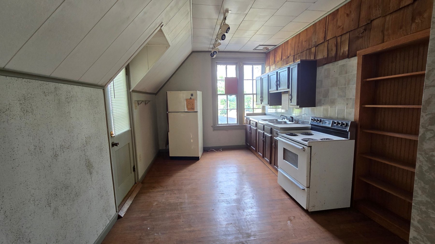 Image for FORMER FLORIST SHOP REAL ESTATE AUCTION