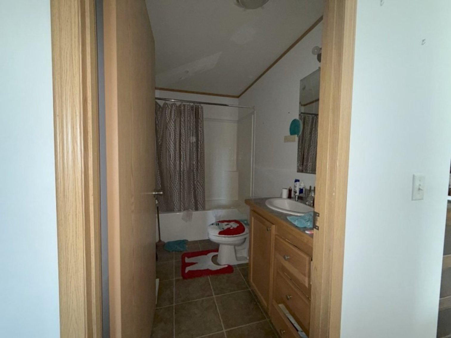 Image for Endless Possibilities Just Outside Harrisburg – Mobile Home on Large Lot!