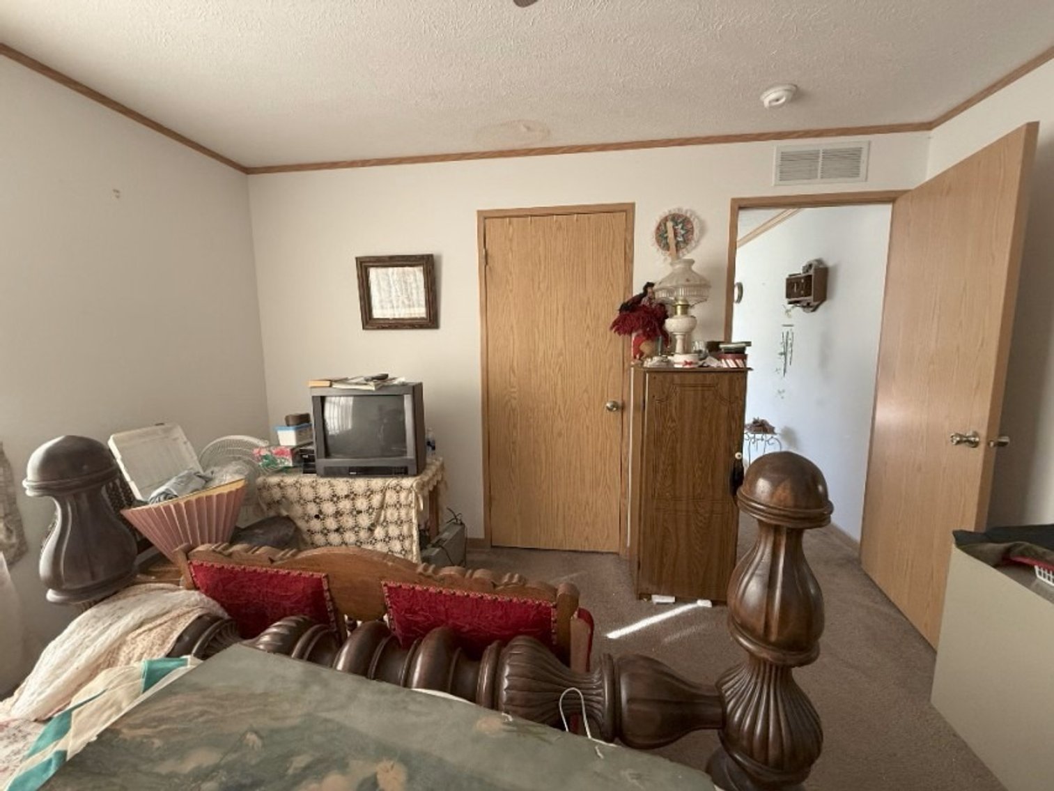 Image for Endless Possibilities Just Outside Harrisburg – Mobile Home on Large Lot!