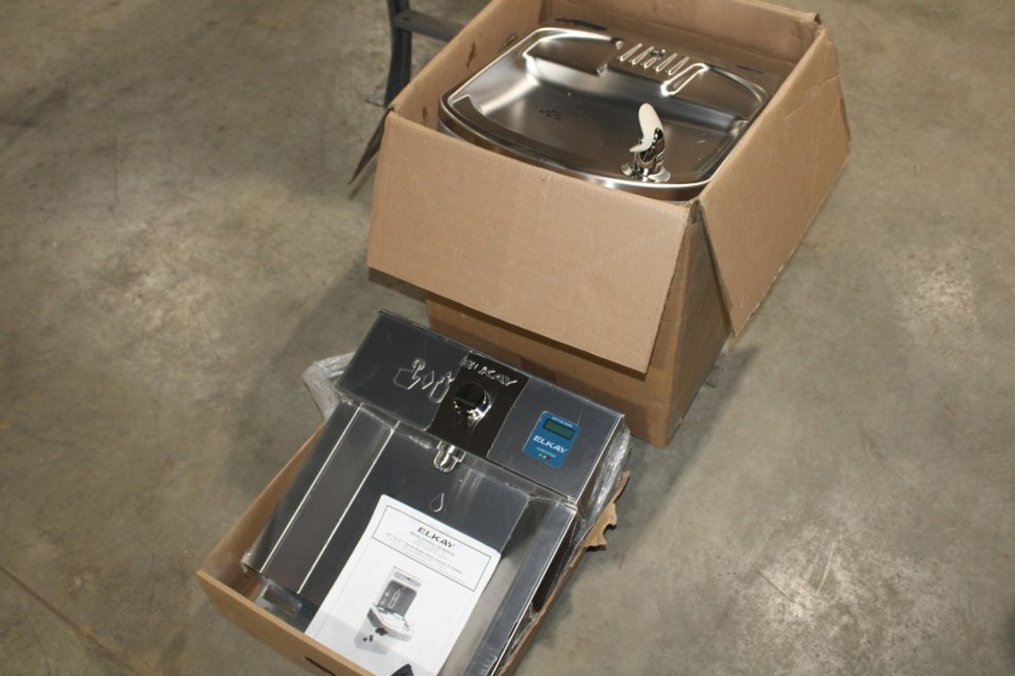Image for Large Home Supply Auction, Plumbing And Bathroom Fixtures, Kitchen Sinks, Faucets, Toilets, Catering/Restaurant Dinnerware