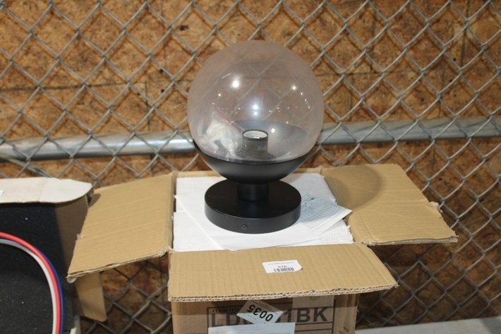 Image for Large Home Supply Auction, Plumbing And Bathroom Fixtures, Kitchen Sinks, Faucets, Toilets, Catering/Restaurant Dinnerware