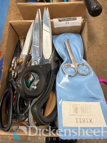 Image for ASSORTMENT OF SCISSORS LOT