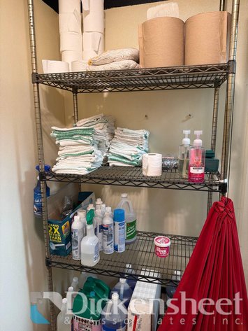 Image for SELECTION OF CLEANING SUPPLIES WITH METRO STYLE WIRE RACK LOT