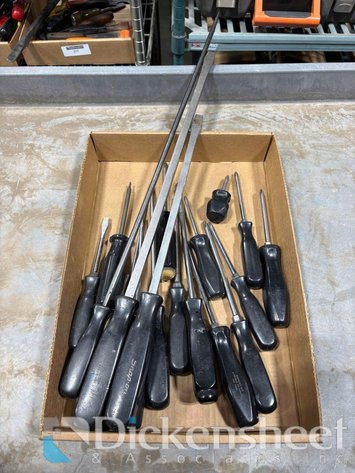 Image for LOT OF SNAP-ON ASSORTED SCREWDRIVERS