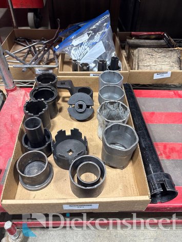 Image for ASSORTMENT OF VEHICLE MAINTENANCE TOOLS