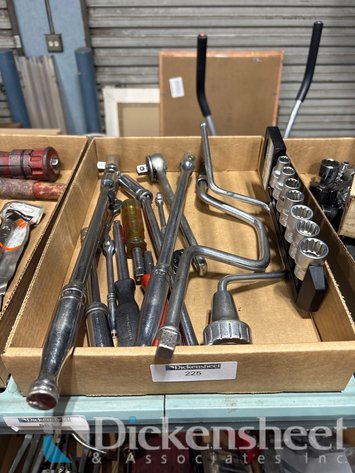Image for ASSORTMENT OF WRENCHING AND CRANK TOOLS