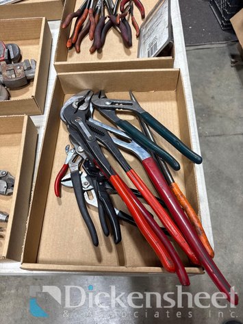 Image for ASSORTMENT OF ADJUSTABLE PLIERS