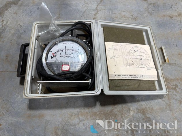 Image for DWYER MAGNEHELIC PRESSURE GAUGE IN CASE