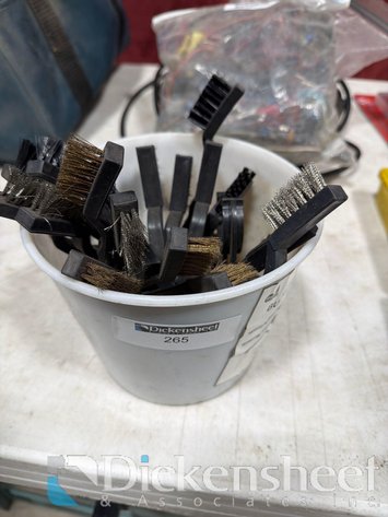 Image for LOT OF WIRE & BRASS BRUSHES