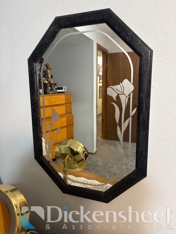 Image for SELECTION OF WALL DECOR & MIRRORS, QTY (9)