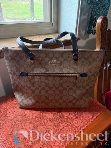 Image for COACH SIGNATURE GALLERY TOTE IN BLACK AND BROWN