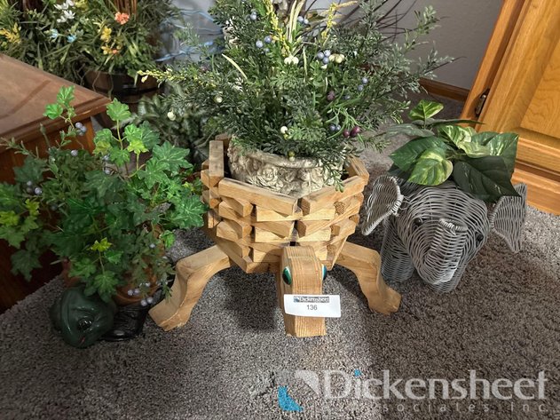 Image for ARTIFICIAL PLANT WITH PLANTER LOT