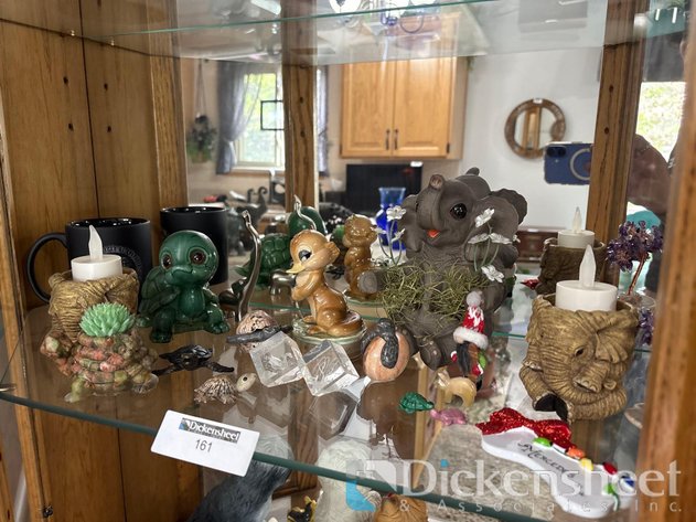 Image for LOT OF CUTE ANIMAL AND OTHER DECORATIVE ITEMS