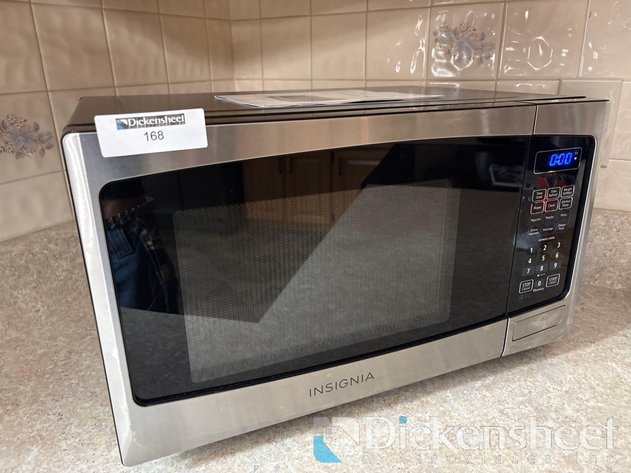 Image for INSIGNIA STAINLESS PROGRAMMABLE MICROWAVE OVEN