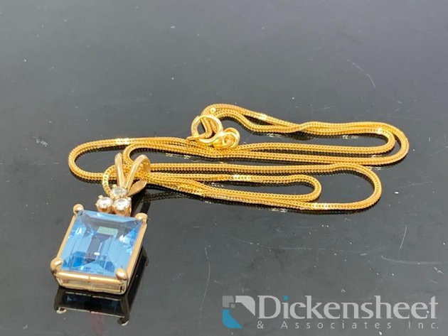 Image for 14KT Yellow Gold Necklace With a Blue Stone Pendant 4.9 Grams