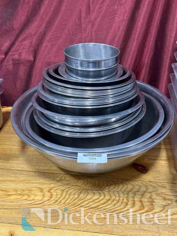 Image for LOT OF ASSORTED MIXING BOWLS