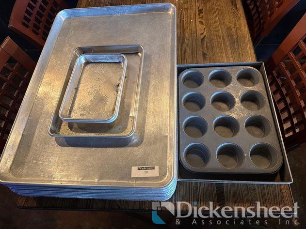 Image for LOT OF SHEET PANS & BAKE PANS
