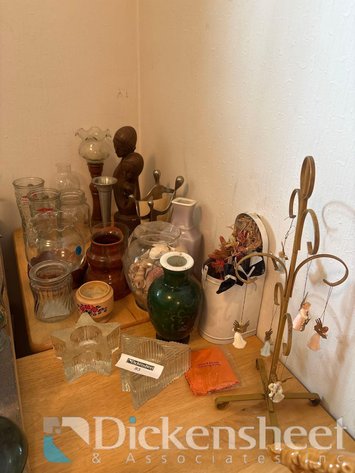 Image for VARIOUS CANDLEHOLDERS, VASES & DECOR