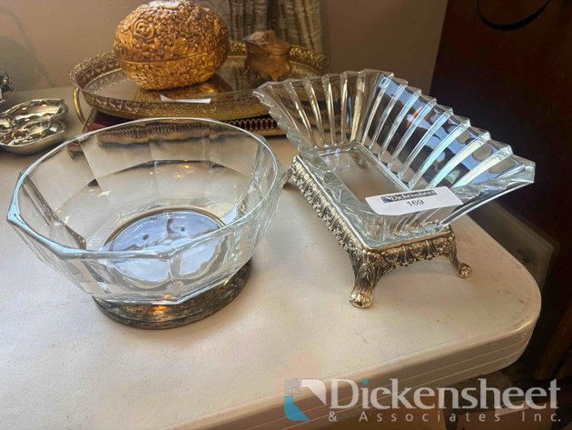 Image for VINTAGE GLASS PARTYWARE LOT