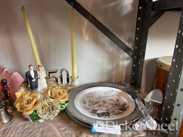 Image for WEDDING/ANNIVERSARY DECORATIONS, QTY (5)