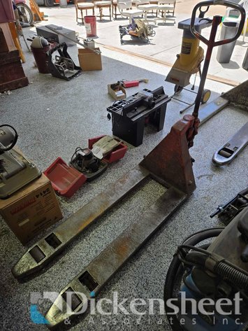 Image for ORANGE PALLET JACK, 30 IN WIDE