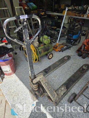 Image for CROWN PALLET JACK