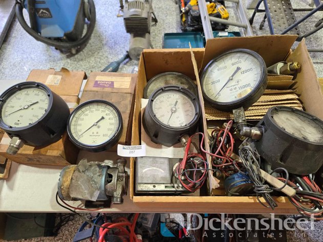 Image for PRESSURE GAUGES AND FITTINGS LOT