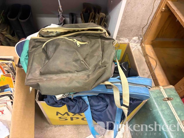 Image for VINTAGE HANDBAG LOT