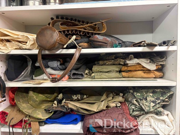 Image for POWDER FORMS, GLOVES, HATS LOT