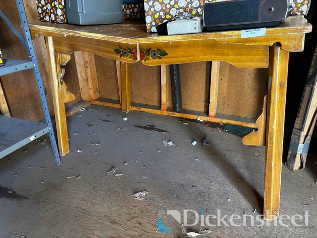 Image for PAINTED MONTERY STYLE TABLE WITH LEAF