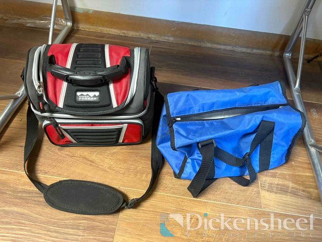 Image for LUNCHBAG LOT, QTY (2)