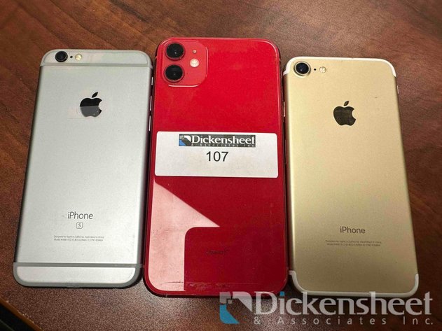 Image for GOLD AND PINK APPLE IPHONE SE AND  IPHONE 11