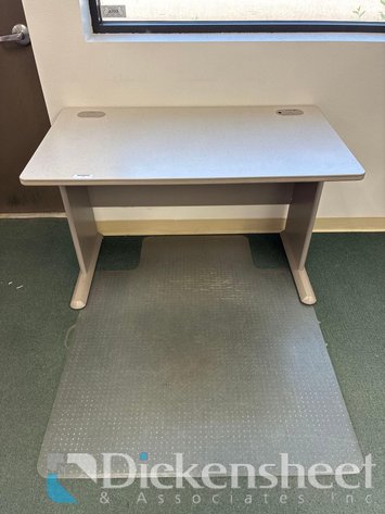 Image for GRAY WORKTABLE WITH FLOOR MAT