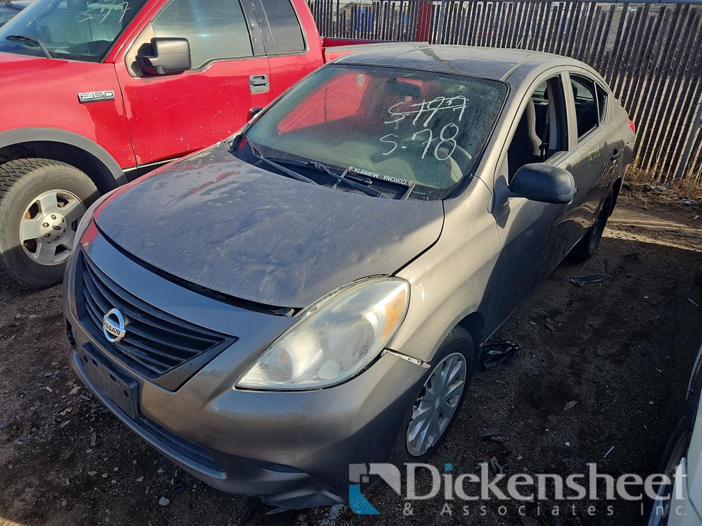 2014 NISS VERSA 4D 3N1CN7APXEL806640