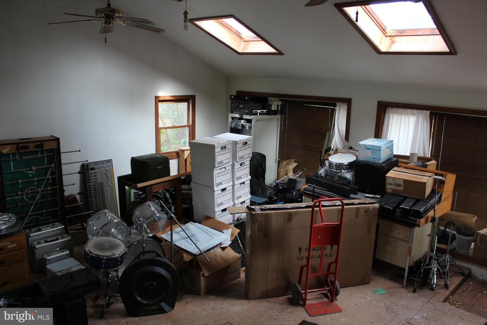 Image for 119 N Limerick Rd Live Real Estate Auction - Royersford, PA