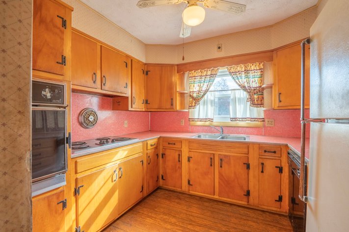 Image for Split-level Home on 1.44 Acres LIVE Public Real Estate Auction - Zieglersville, PA