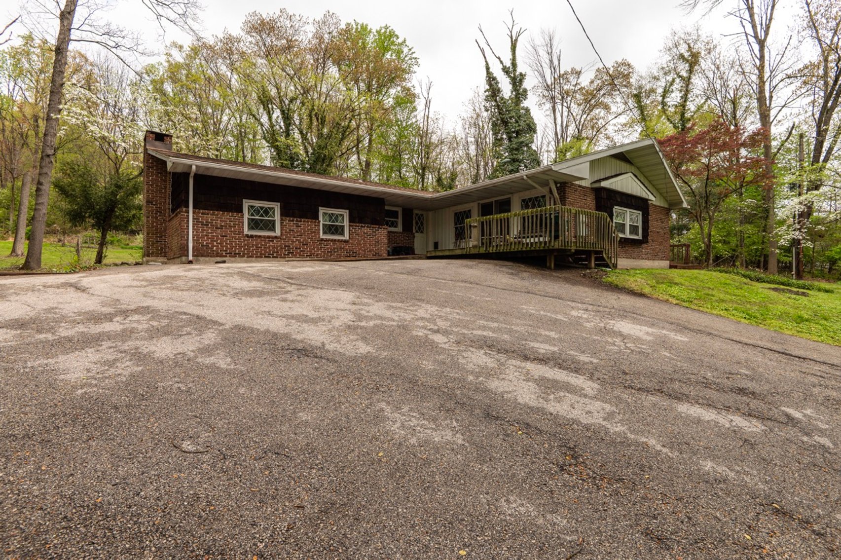 Image for 1701 Bahr Rd LIVE Real Estate Auction - Pottstown, PA