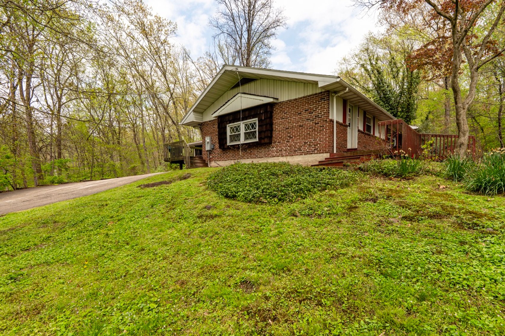 Image for 1701 Bahr Rd LIVE Real Estate Auction - Pottstown, PA