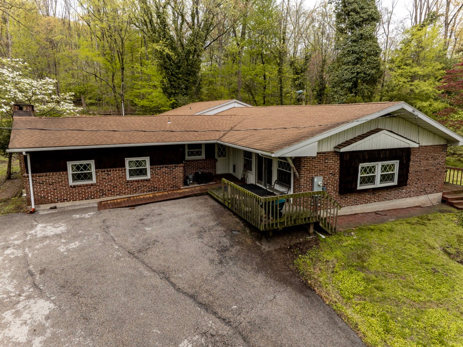 Image for 1701 Bahr Rd LIVE Real Estate Auction - Pottstown, PA
