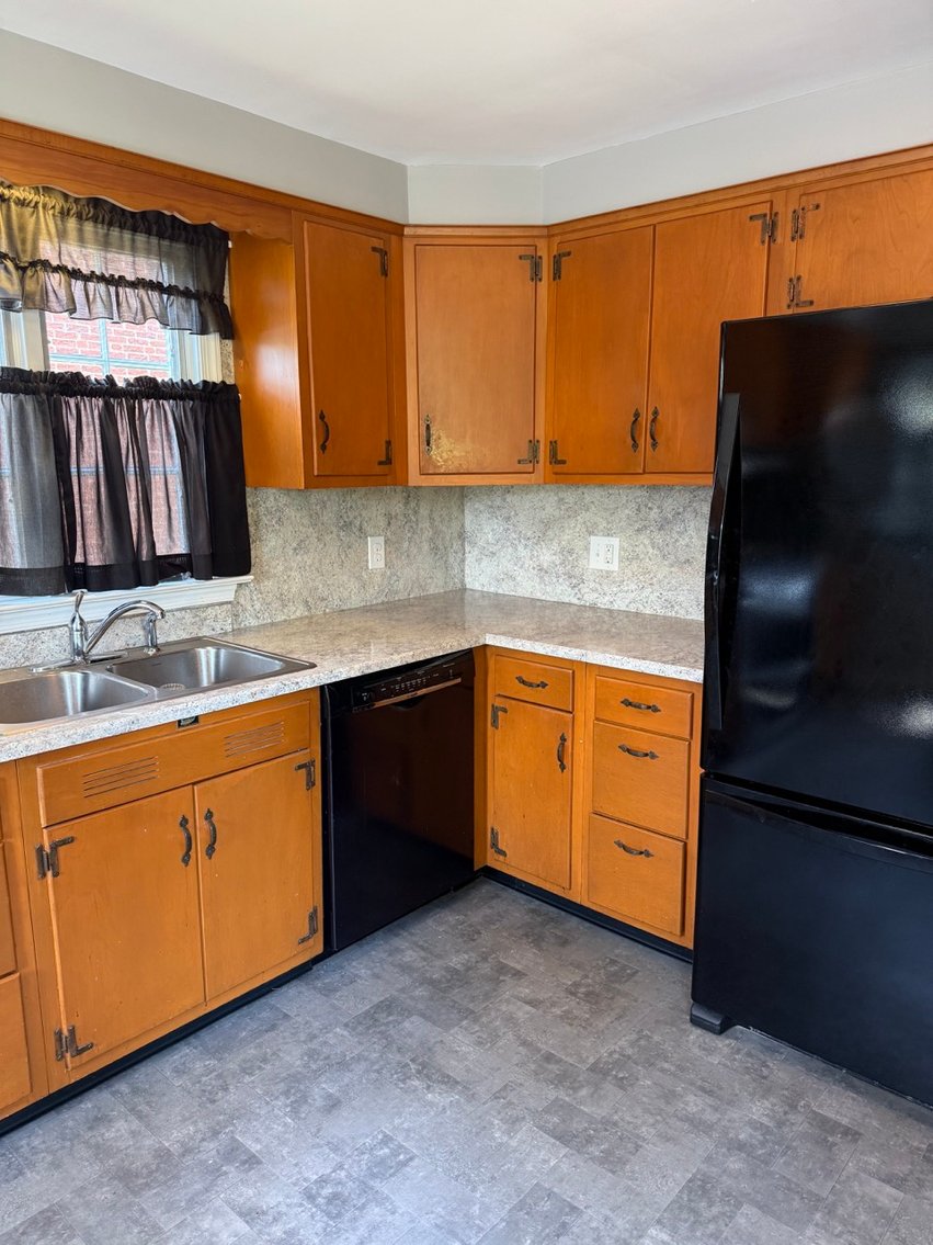 Image for 1414 Sunset Dr LIVE Real Estate Auction - Pottstown, PA