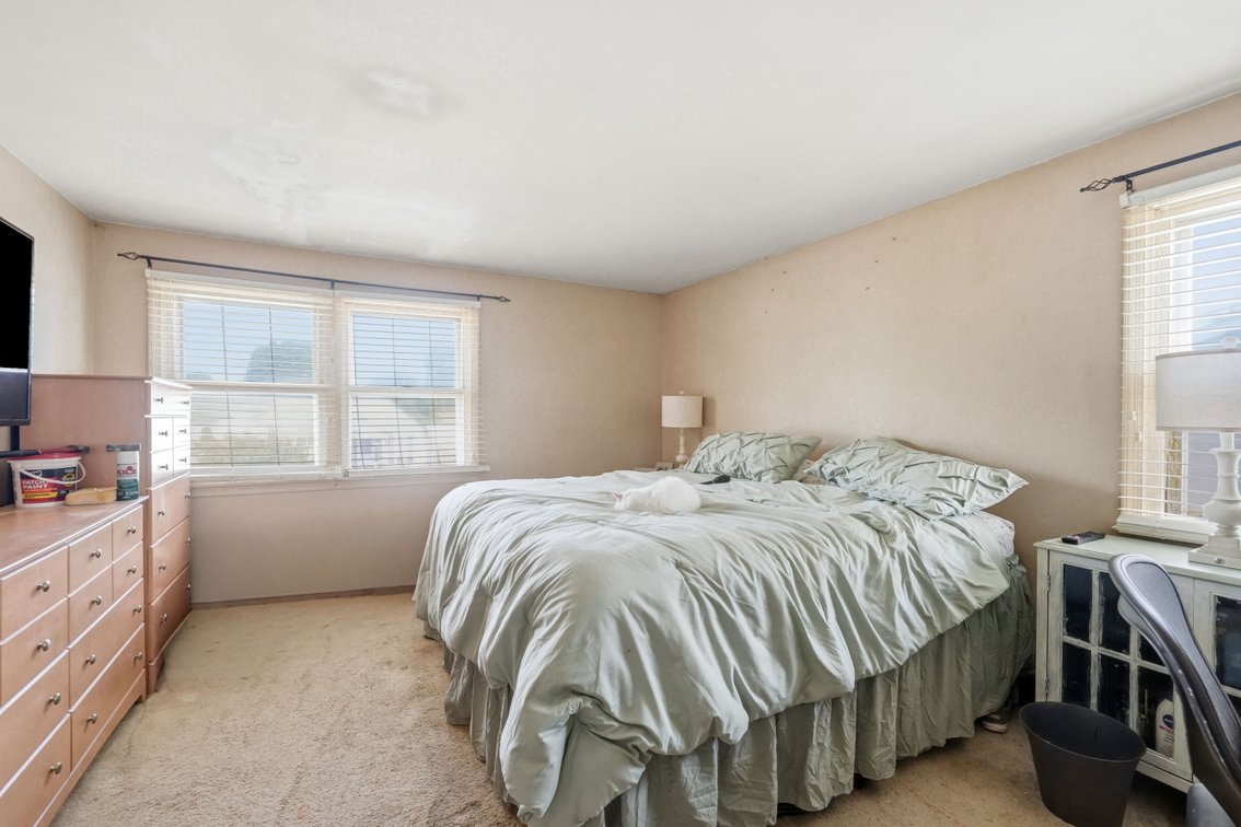 Image for 124 Dobbs Ave Real Estate Auction - Bellmawr, NJ