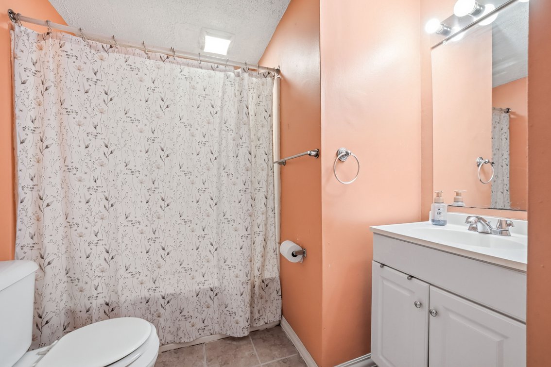 Image for 124 Dobbs Ave Real Estate Auction - Bellmawr, NJ