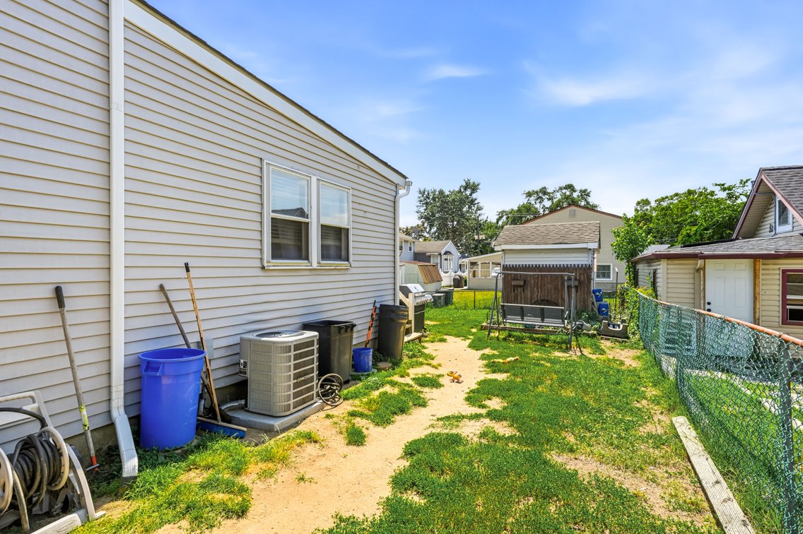 Image for 124 Dobbs Ave Real Estate Auction - Bellmawr, NJ