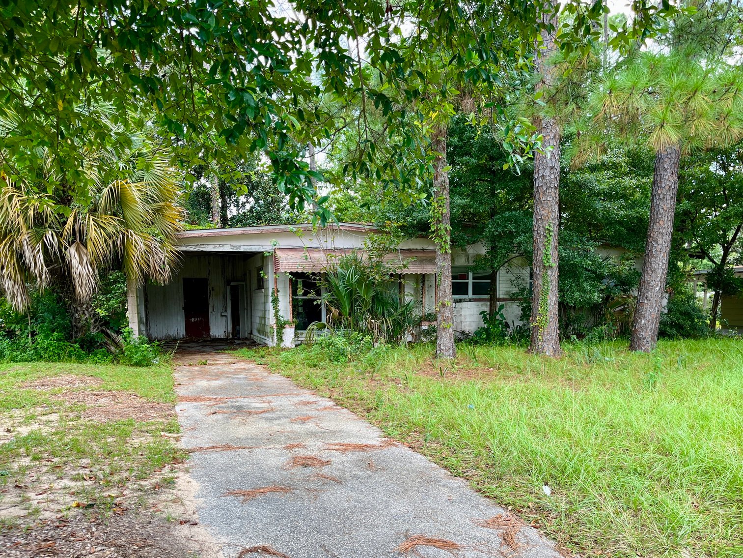 Image for 128 W. Highland Drive Absolute Auction