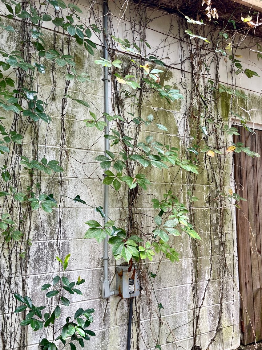 Image for 128 W. Highland Drive Absolute Auction