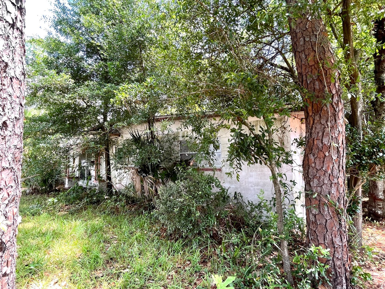 Image for 128 W. Highland Drive Absolute Auction