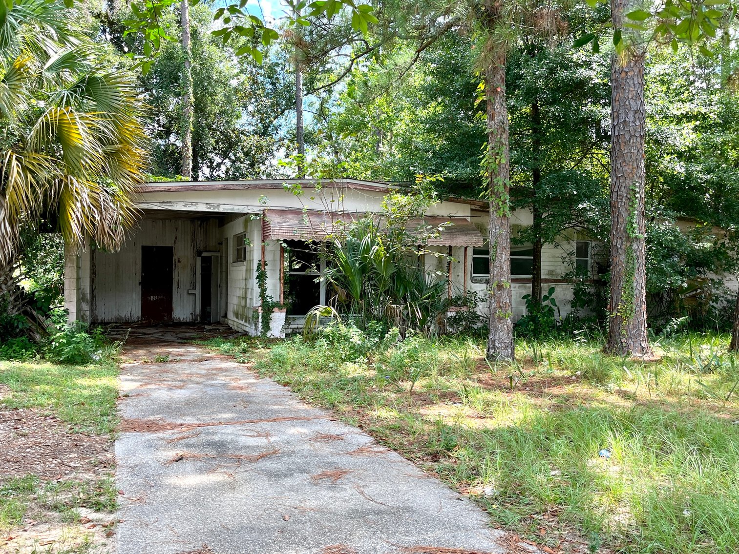 Image for 128 W. Highland Drive Absolute Auction