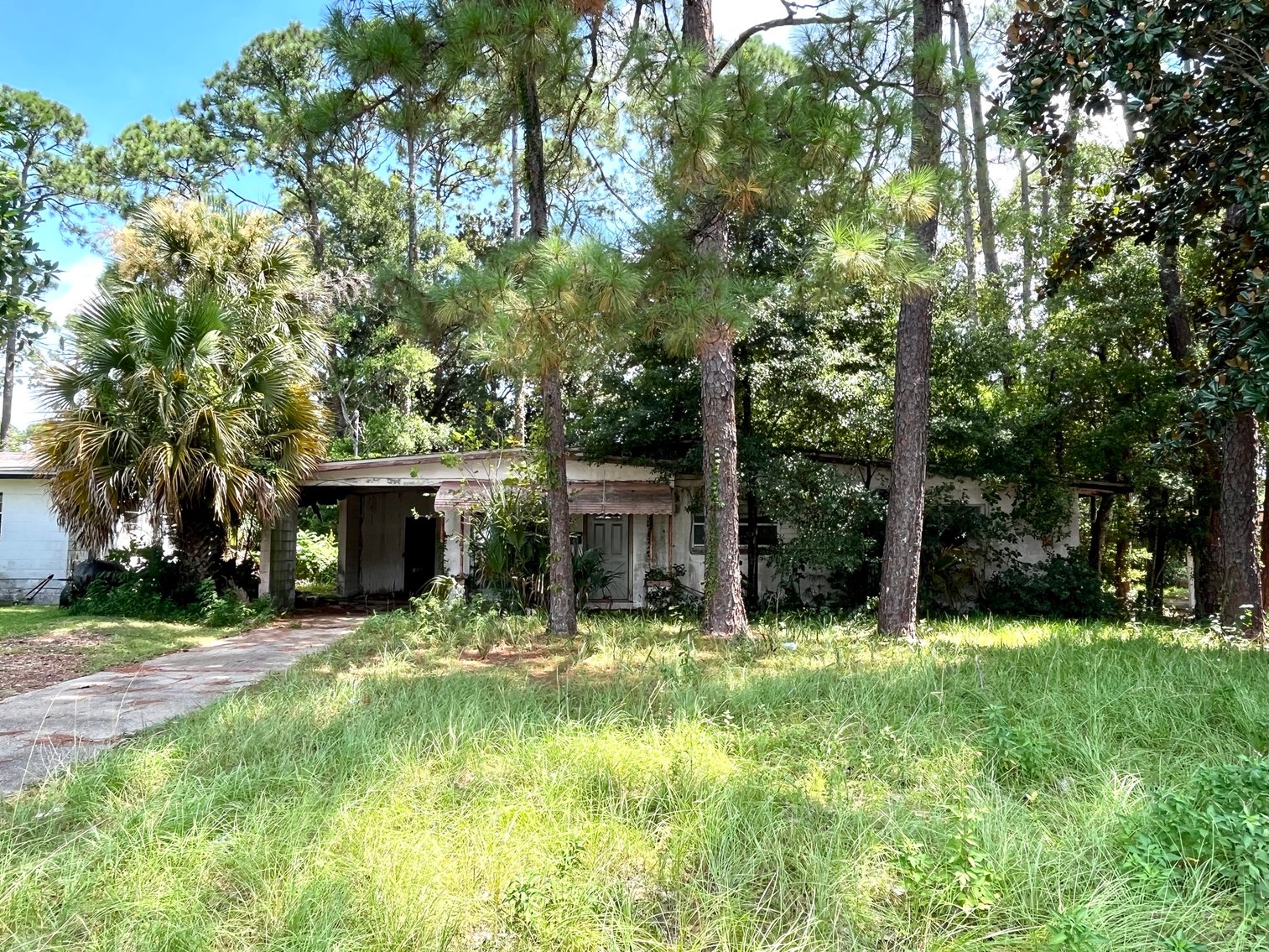 Image for 128 W. Highland Drive Absolute Auction