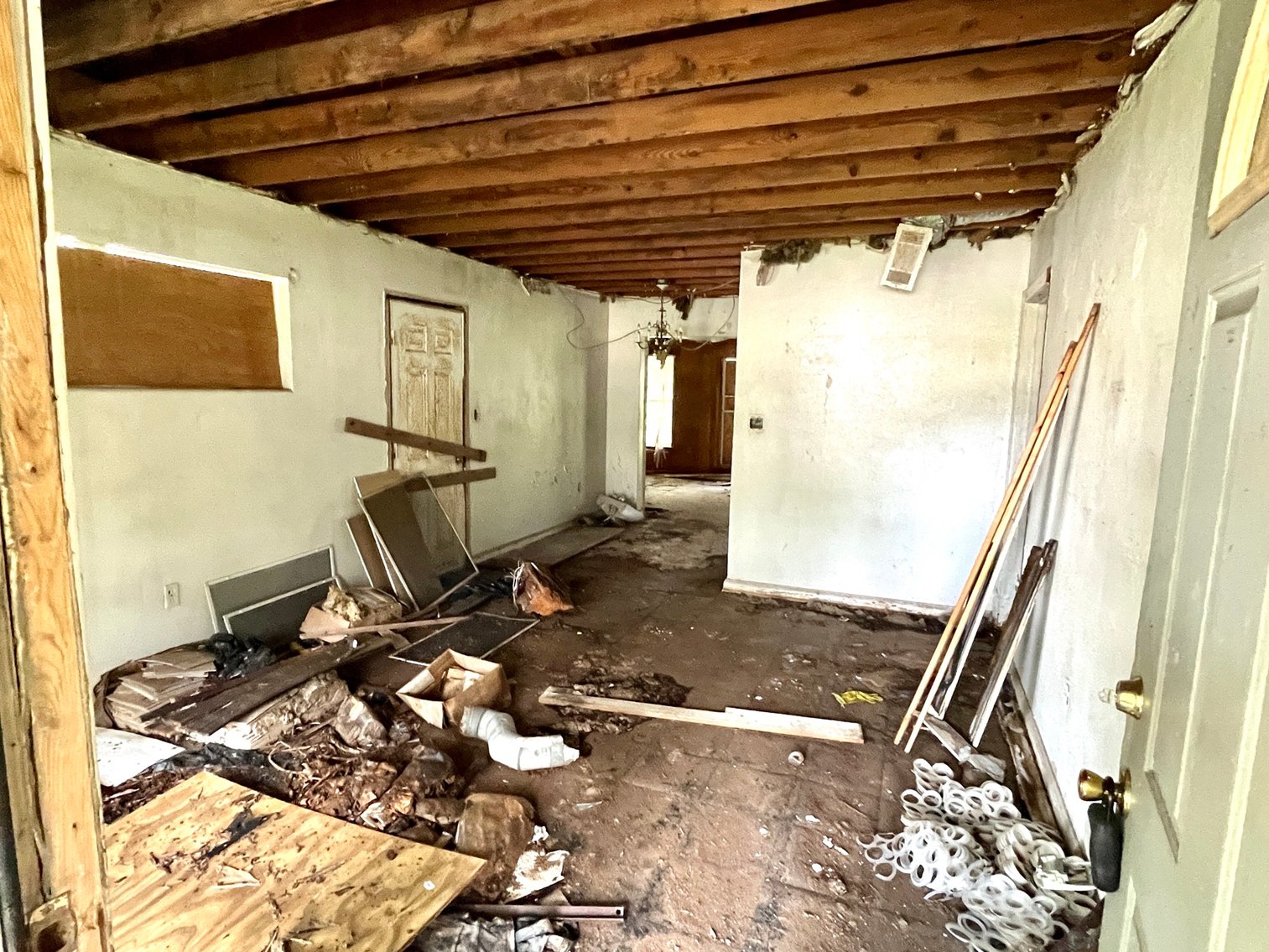 Image for 128 W. Highland Drive Absolute Auction